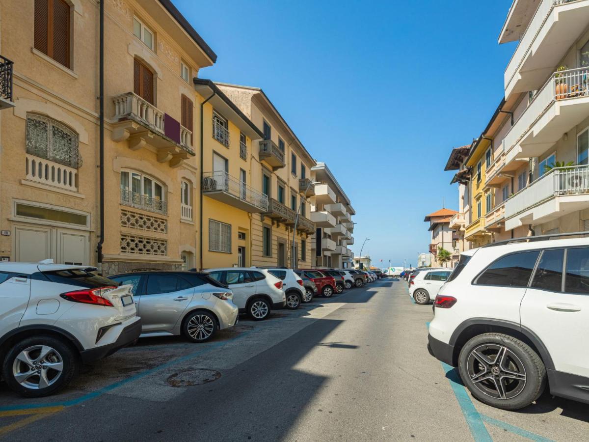 Apartment Lungomare By Interhome В'яреджо Екстер'єр фото